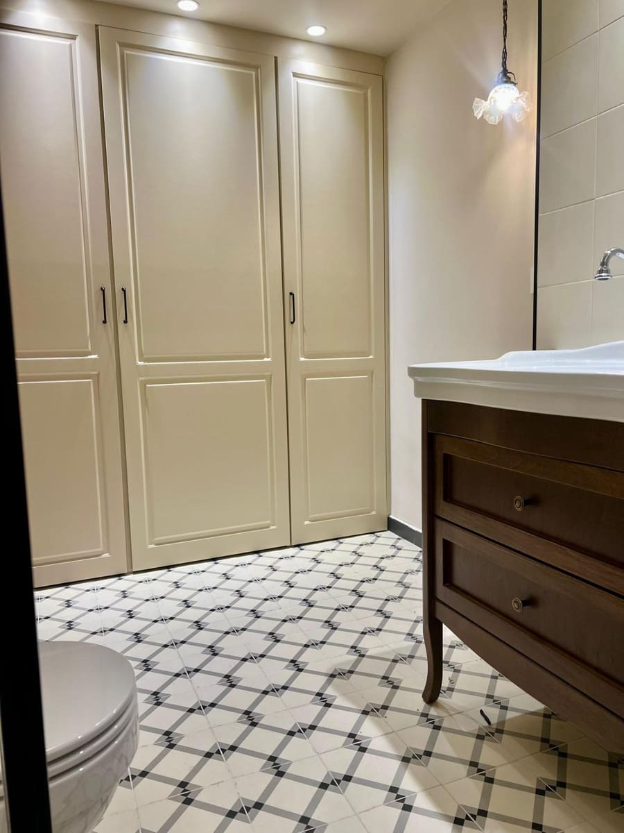 1 sypialnia Apartament do wynajęcia w Miasto Grenada - 1 950 € (Ref: 9431157)