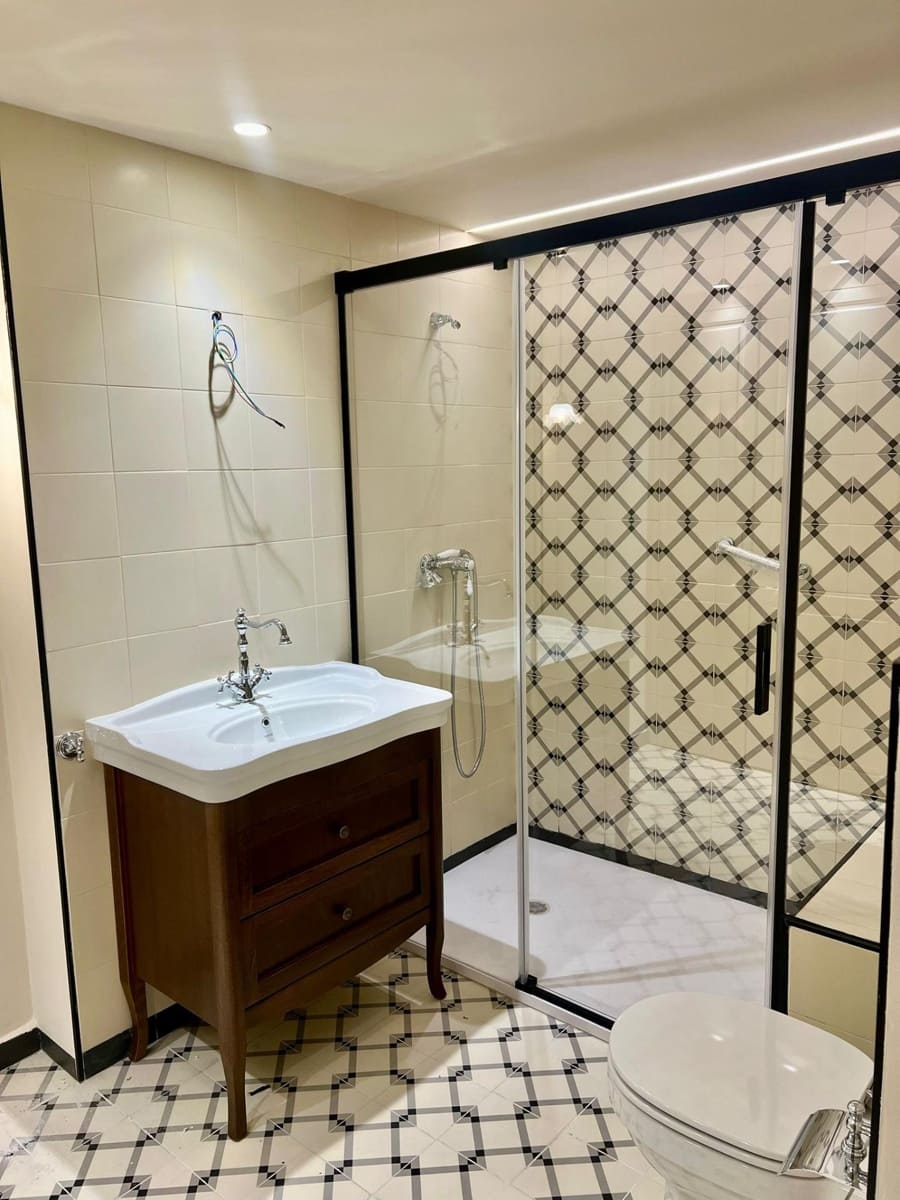 1 sypialnia Apartament do wynajęcia w Miasto Grenada - 1 950 € (Ref: 9431157)