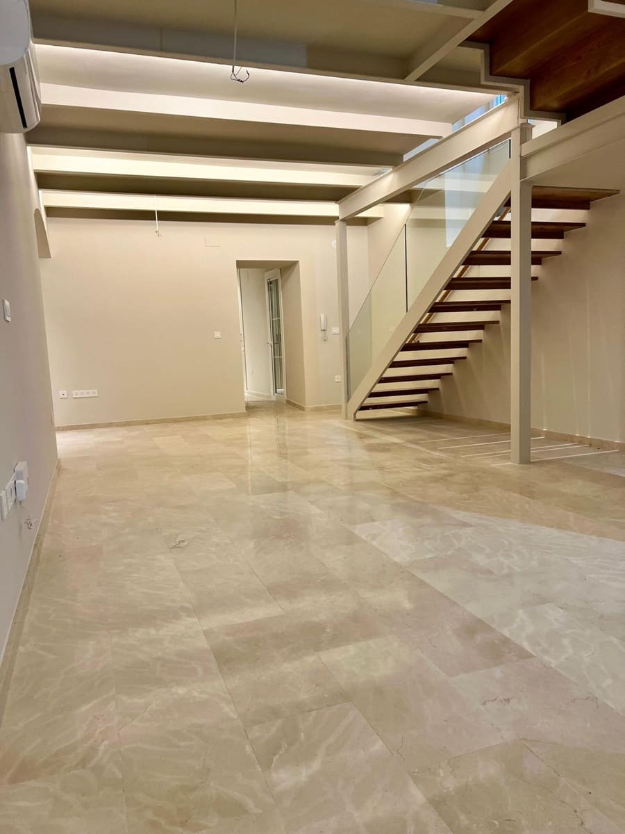 1 sypialnia Apartament do wynajęcia w Miasto Grenada - 1 950 € (Ref: 9431157)