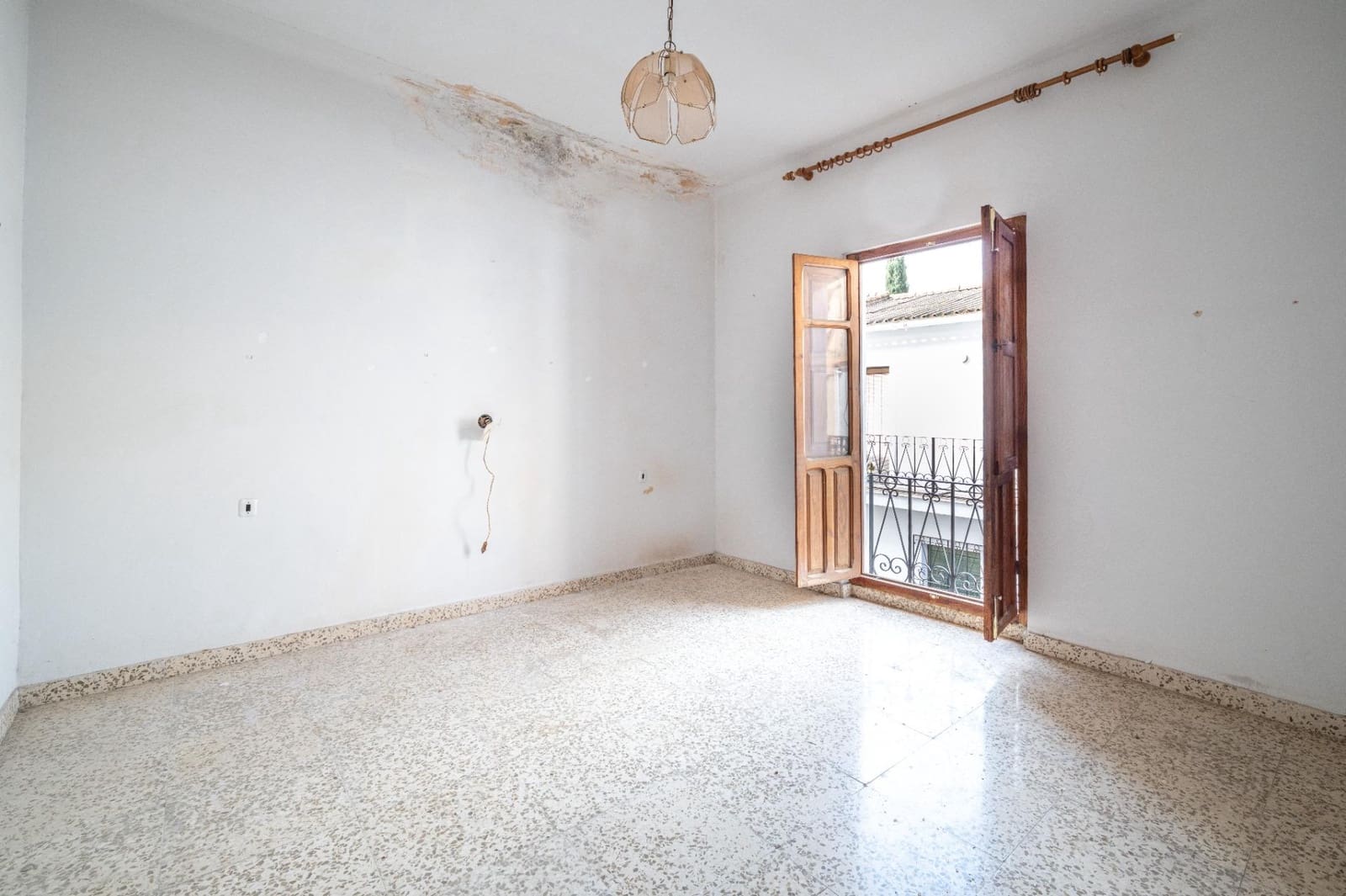 6 soverom Hus til salgs i Padul - € 100 000 (Ref: 9431159)