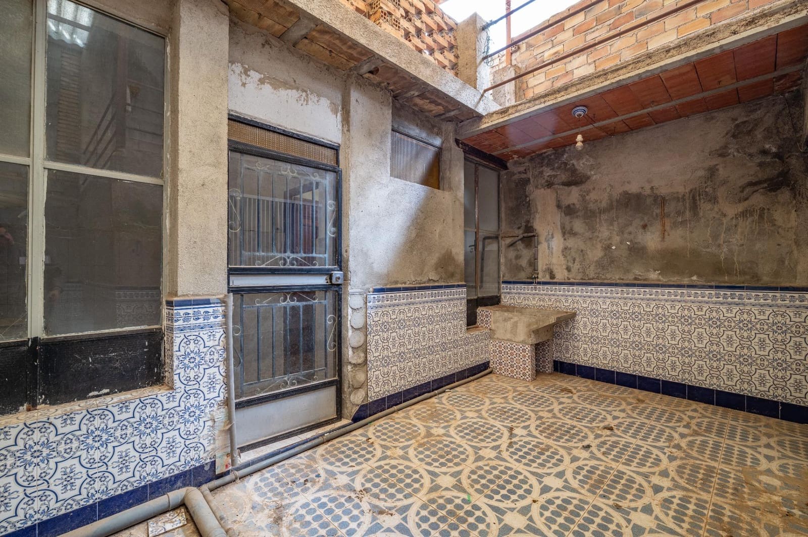 6 soverom Hus til salgs i Padul - € 100 000 (Ref: 9431159)