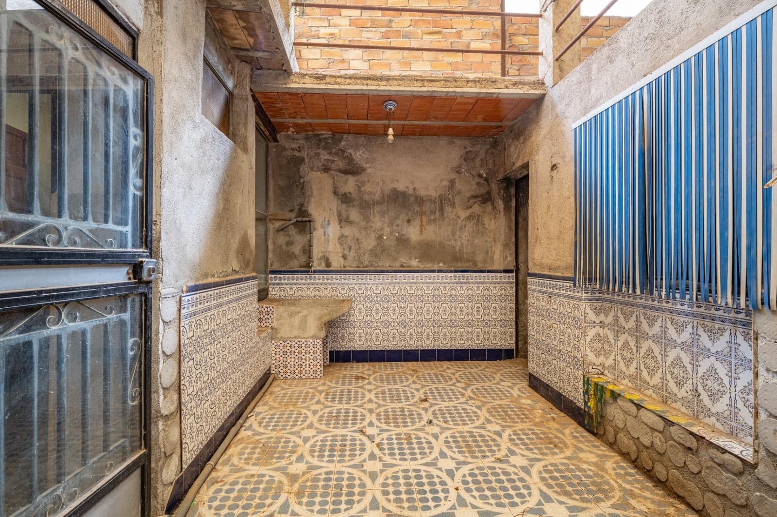 6 soverom Hus til salgs i Padul - € 100 000 (Ref: 9431159)