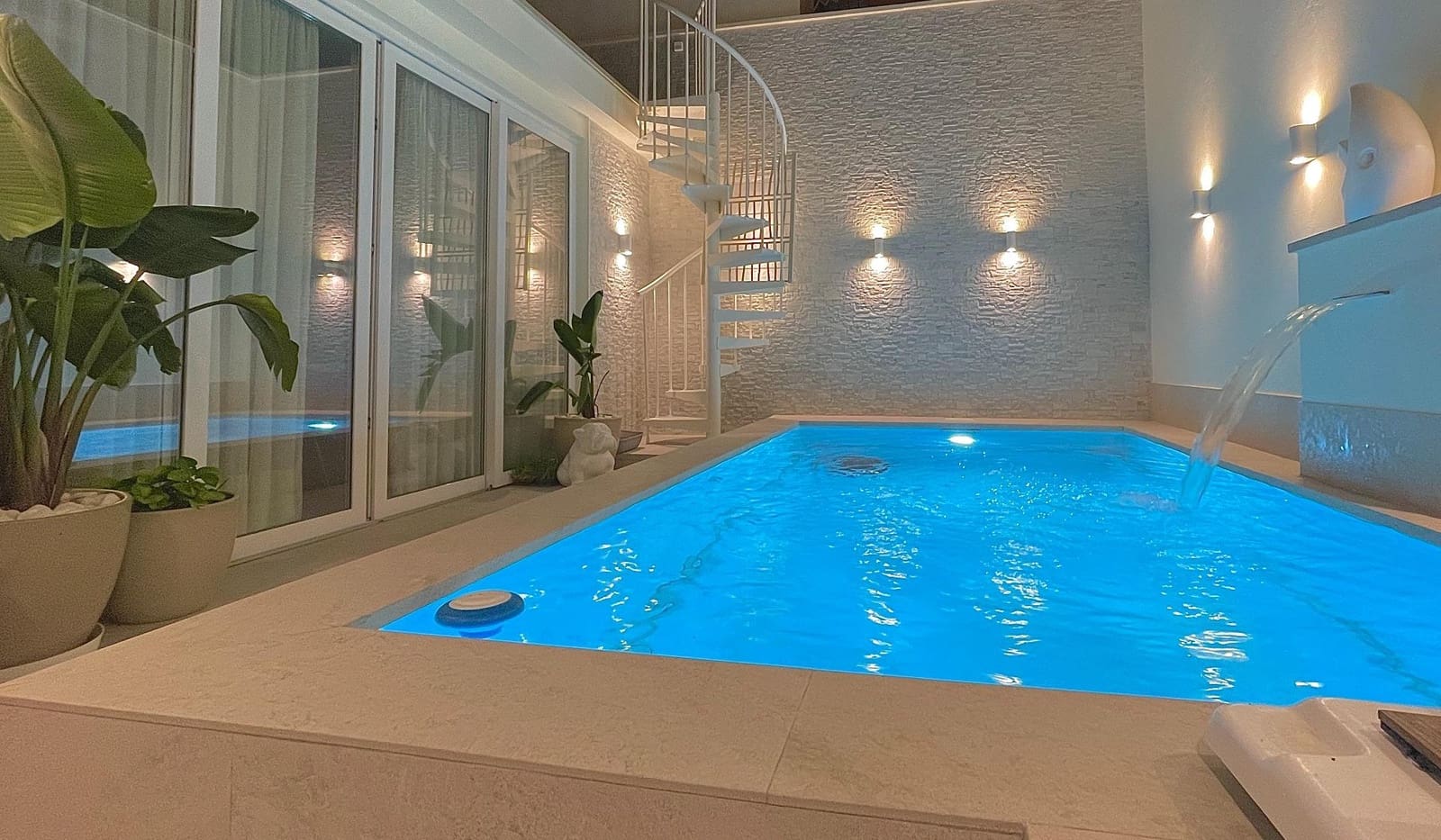 2 sovrum Hus till salu i Fuengirola med pool - 595 000 € (Ref: 9431160)