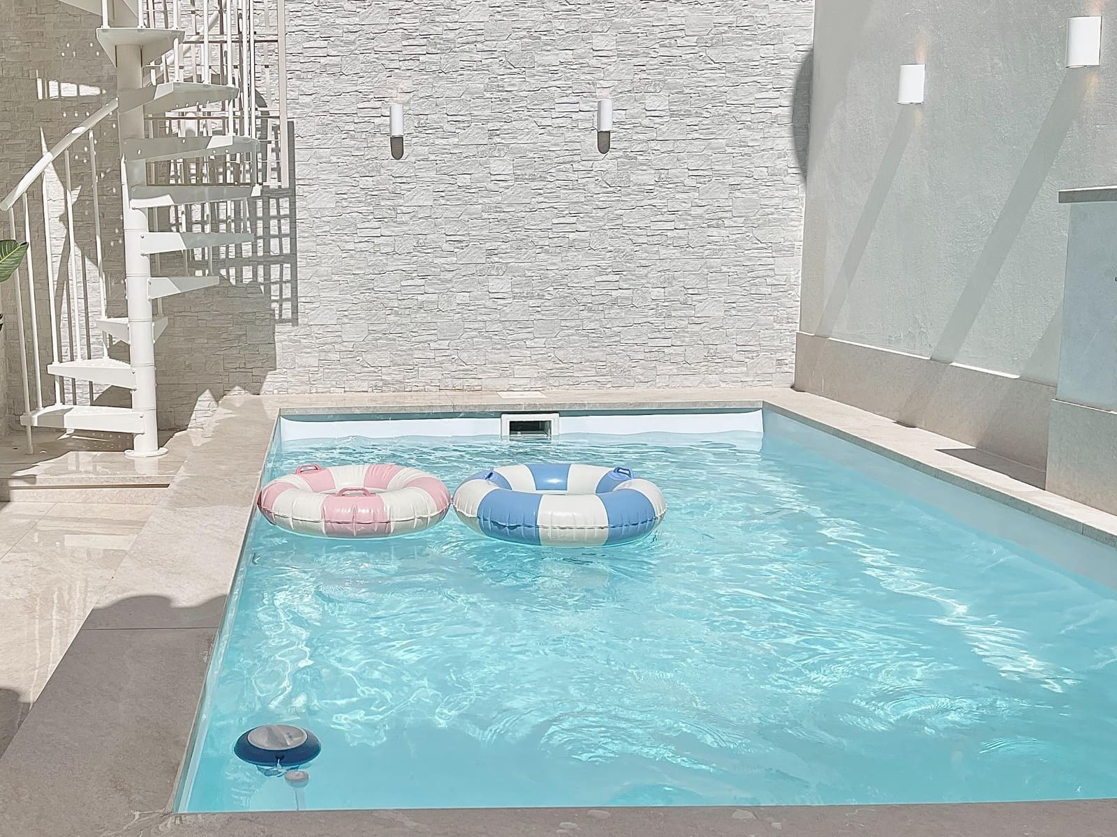 2 sovrum Hus till salu i Fuengirola med pool - 595 000 € (Ref: 9431160)