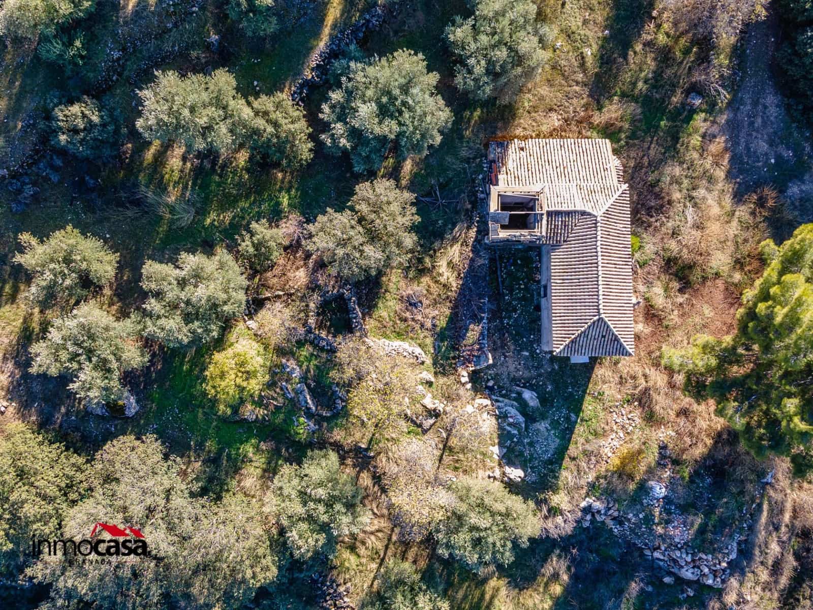 Villa til salg i Illora - € 62.000 (Ref: 9435153)