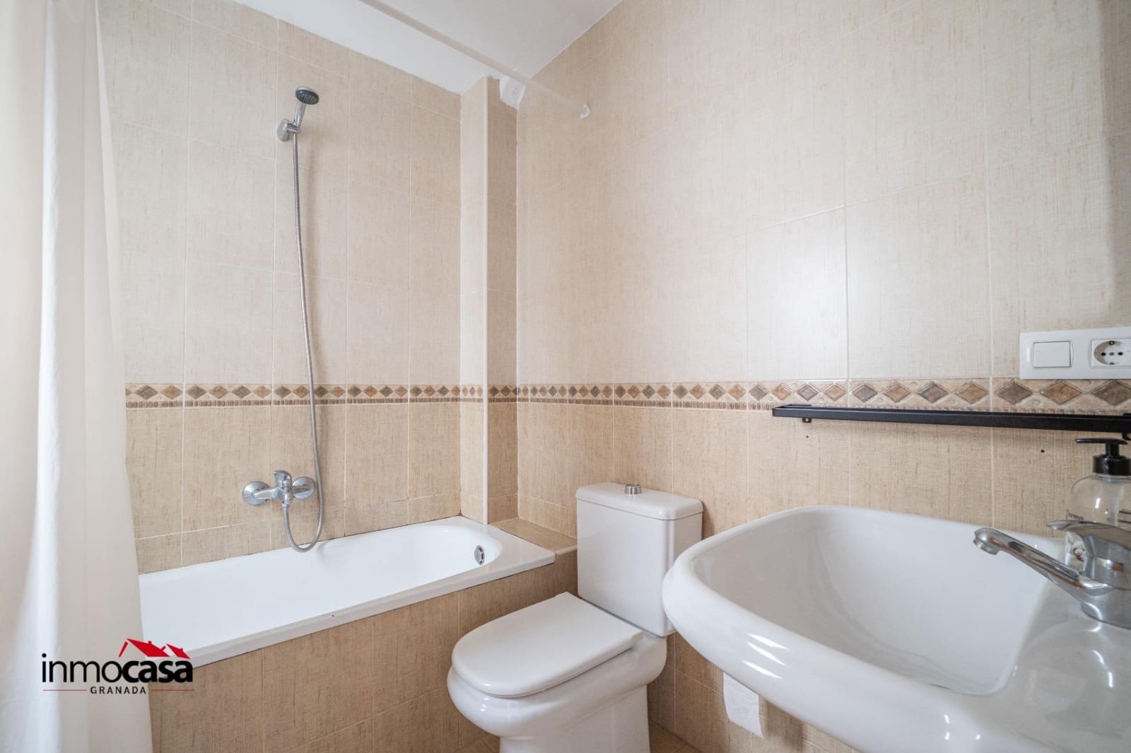 2 slaapkamer Flat te koop in Armilla - € 159.900 (Ref: 9437556)