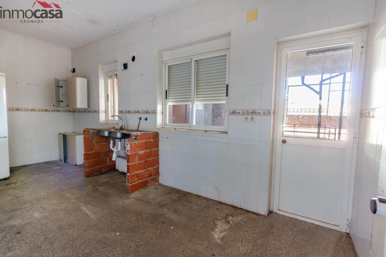 6 Zimmer Haus zu verkaufen in Armilla mit Garage - 295.000 € (Ref: 9437562)