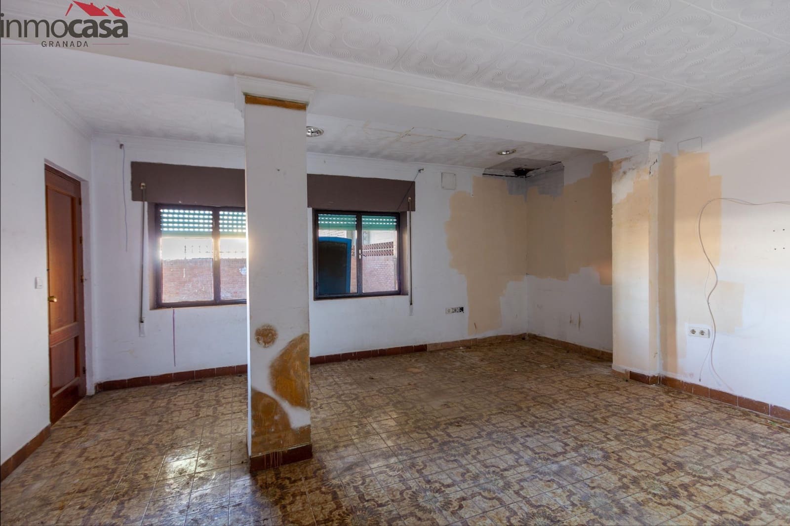 Casa de 6 habitaciones en Armilla en venta con garaje - 245.000 € (Ref: 9437562)