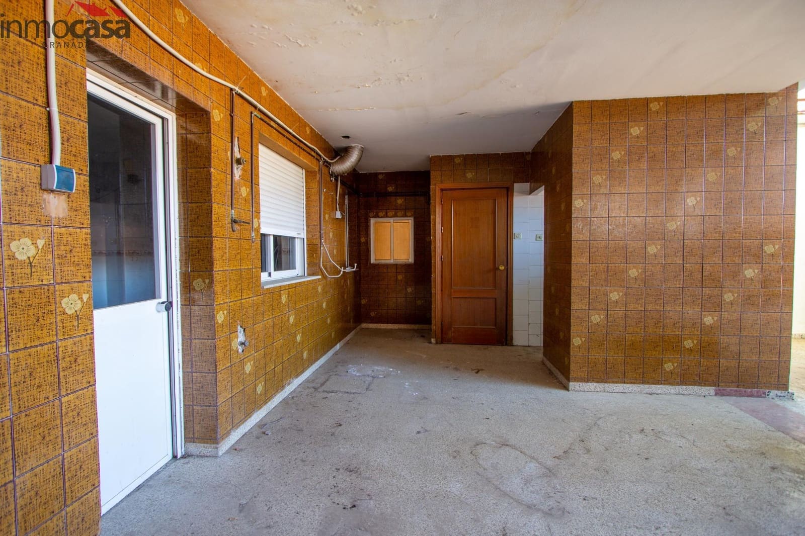 Casa de 6 habitaciones en Armilla en venta con garaje - 245.000 € (Ref: 9437562)