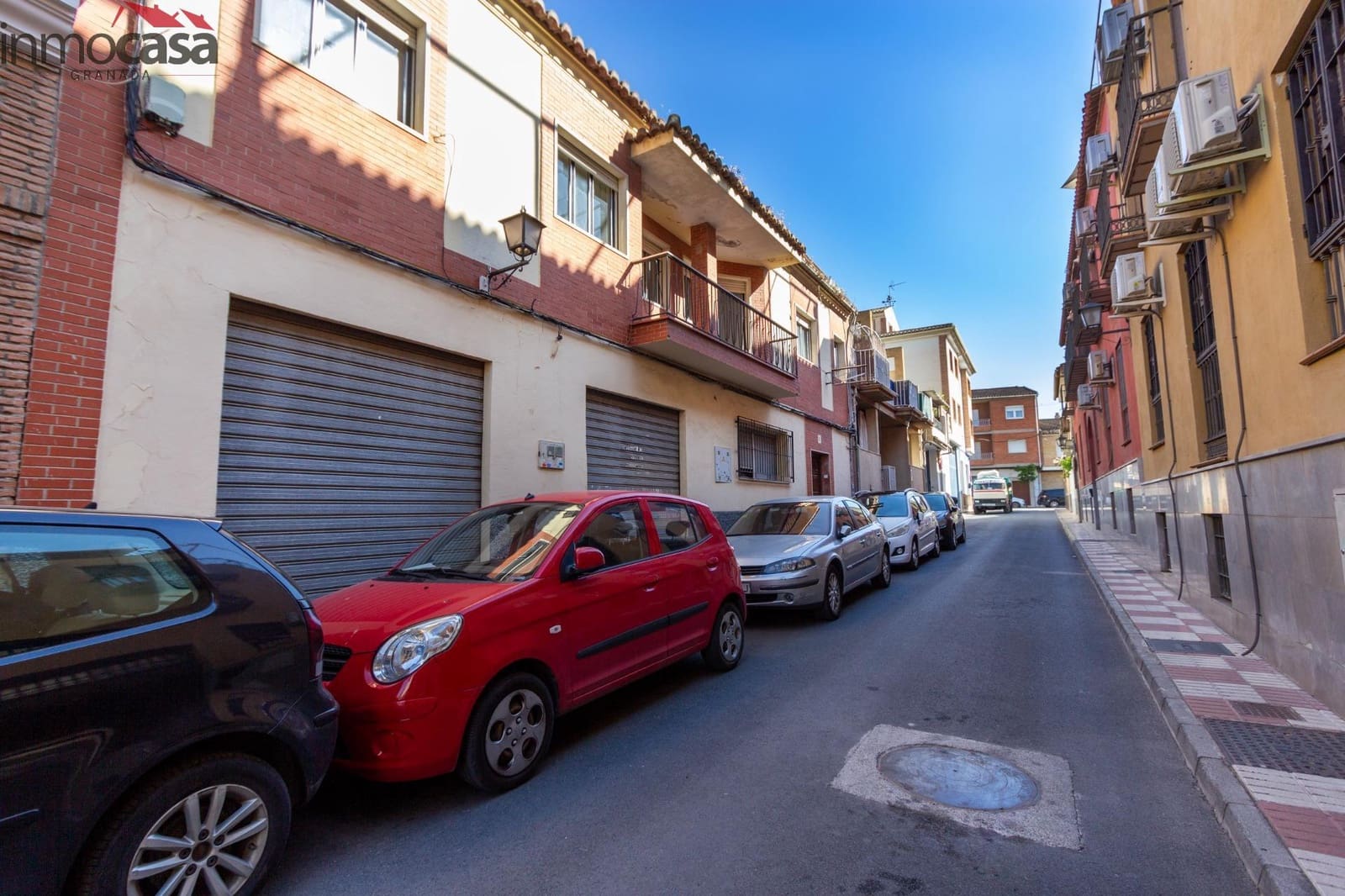 Casa de 6 habitaciones en Armilla en venta con garaje - 245.000 € (Ref: 9437562)