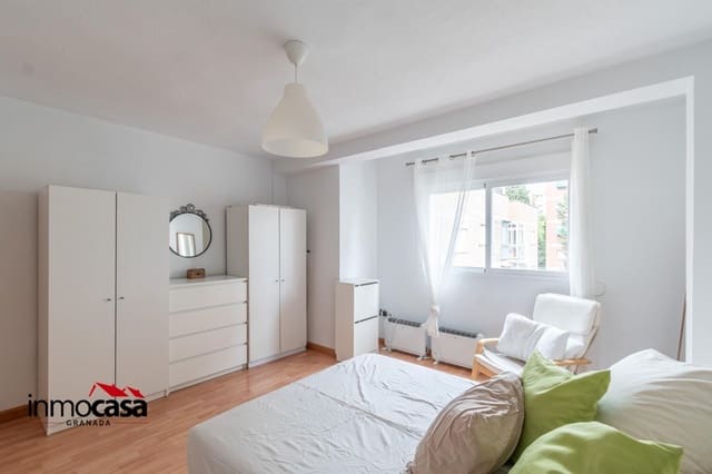 2 soveværelse Lejlighed til leje i Granada by - € 750 (Ref: 9440723)