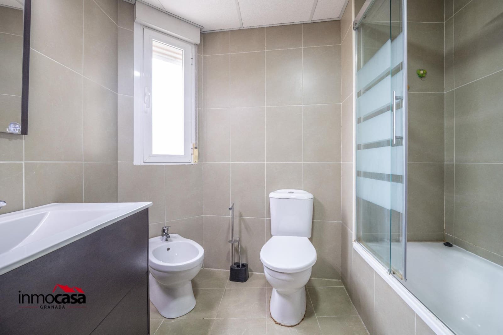 3 chambre Appartement à vendre à Las Gabias avec piscine garage - 160 000 € (Ref: 9446506)