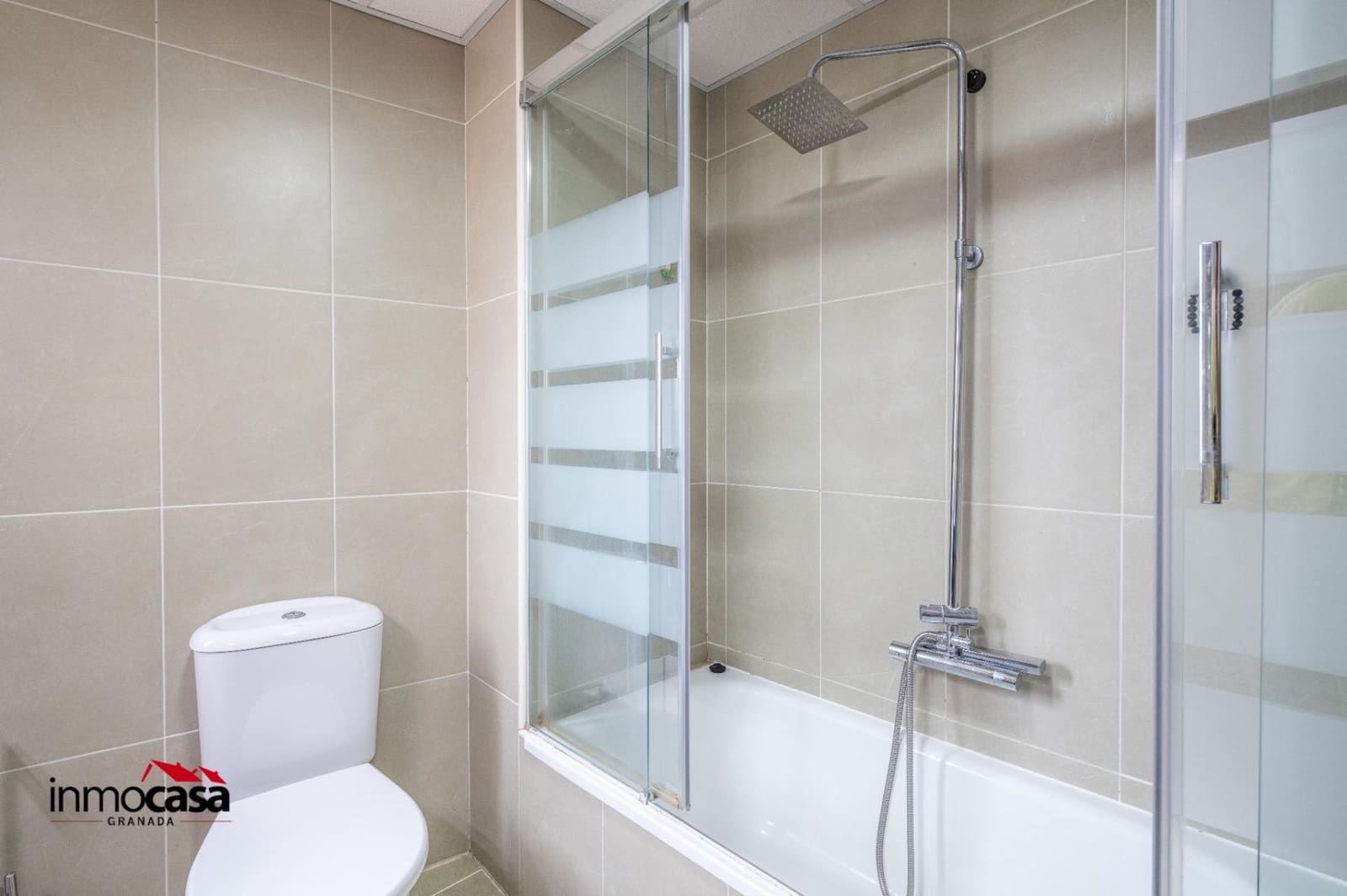 3 chambre Appartement à vendre à Las Gabias avec piscine garage - 160 000 € (Ref: 9446506)