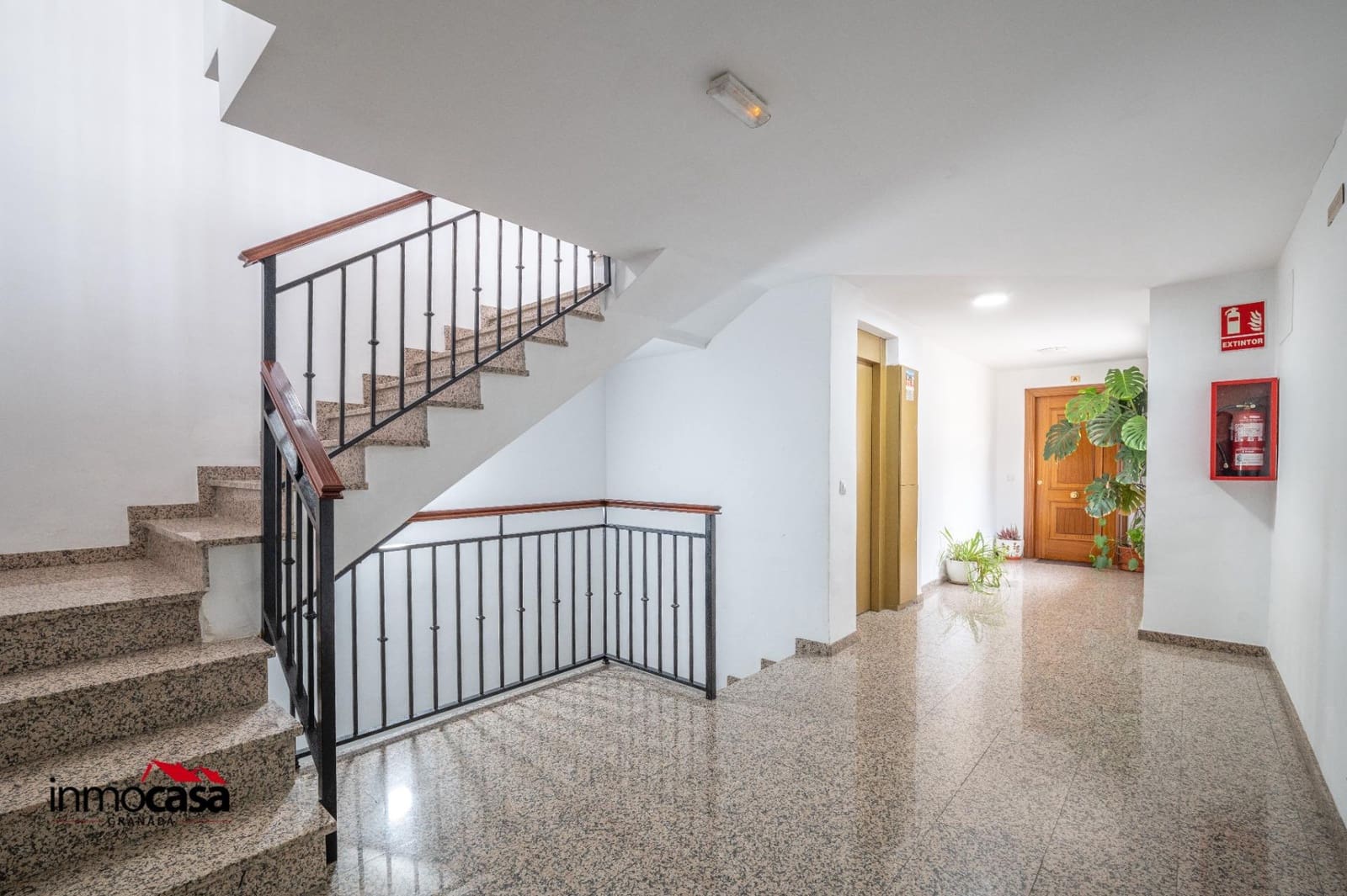 3 chambre Appartement à vendre à Las Gabias avec piscine garage - 160 000 € (Ref: 9446506)