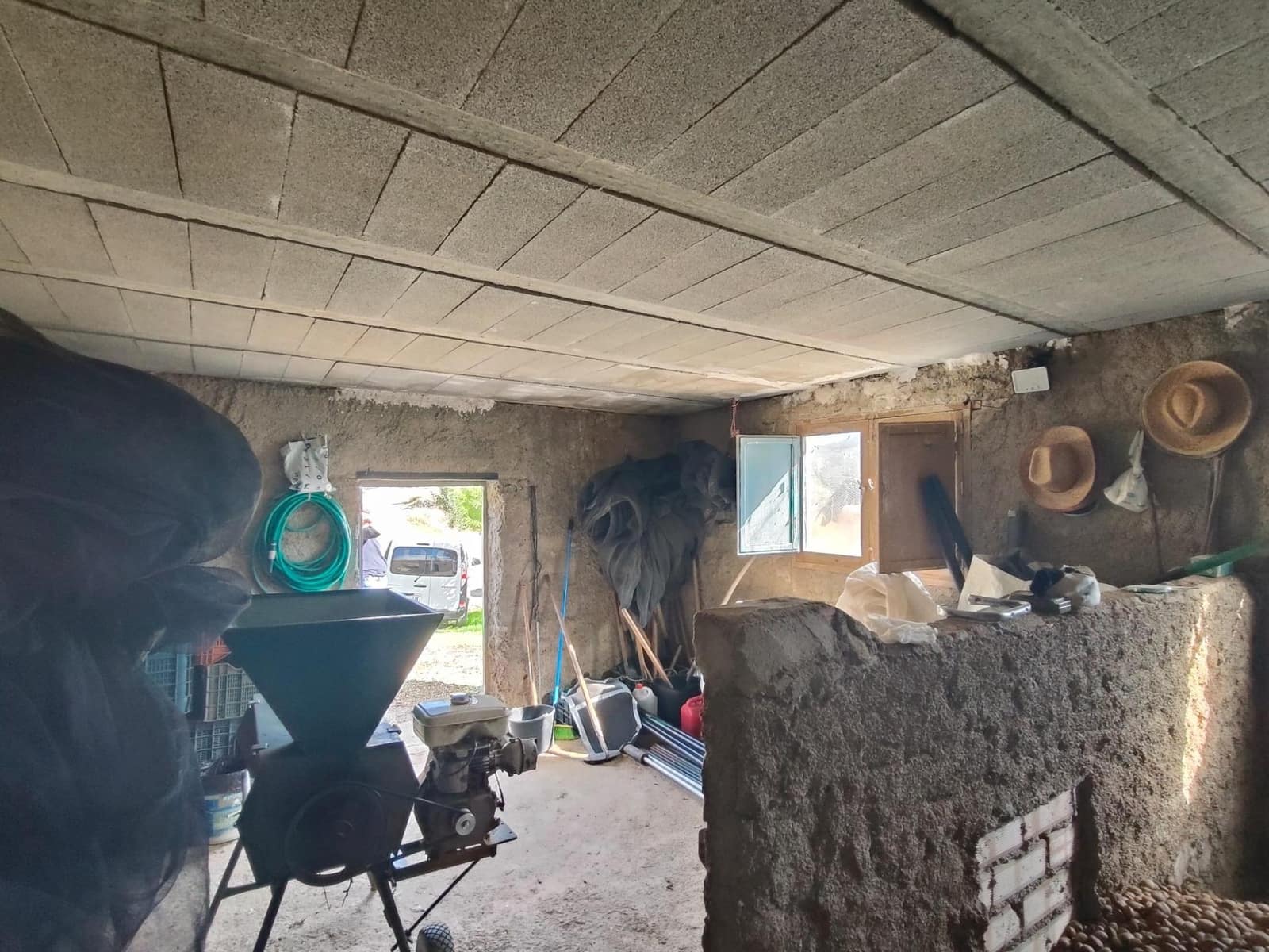 Ubebygd land til salgs i Castaras - € 150 000 (Ref: 9446507)