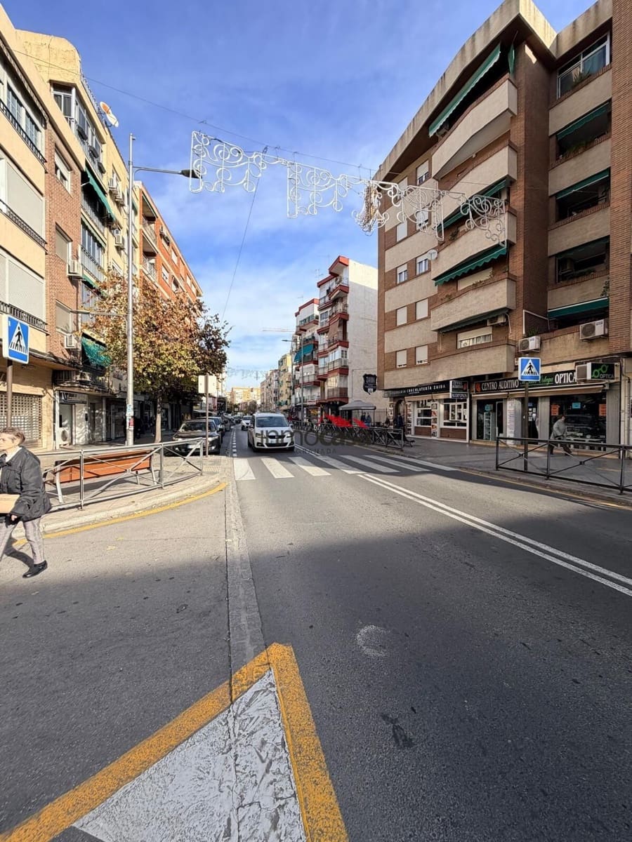 3 soverom Penthouse til salgs i Granada by - € 240 000 (Ref: 9452262)