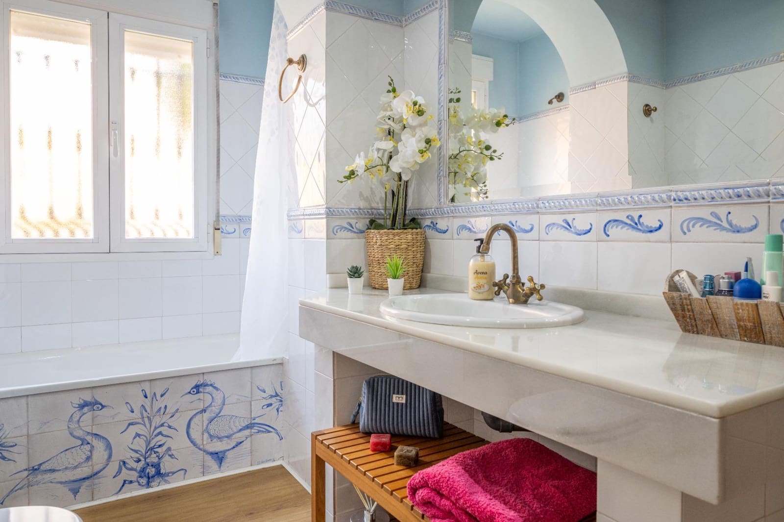 5 sypialnia Willa na sprzedaż w Gojar z basenem garażem - 539 000 € (Ref: 9466075)