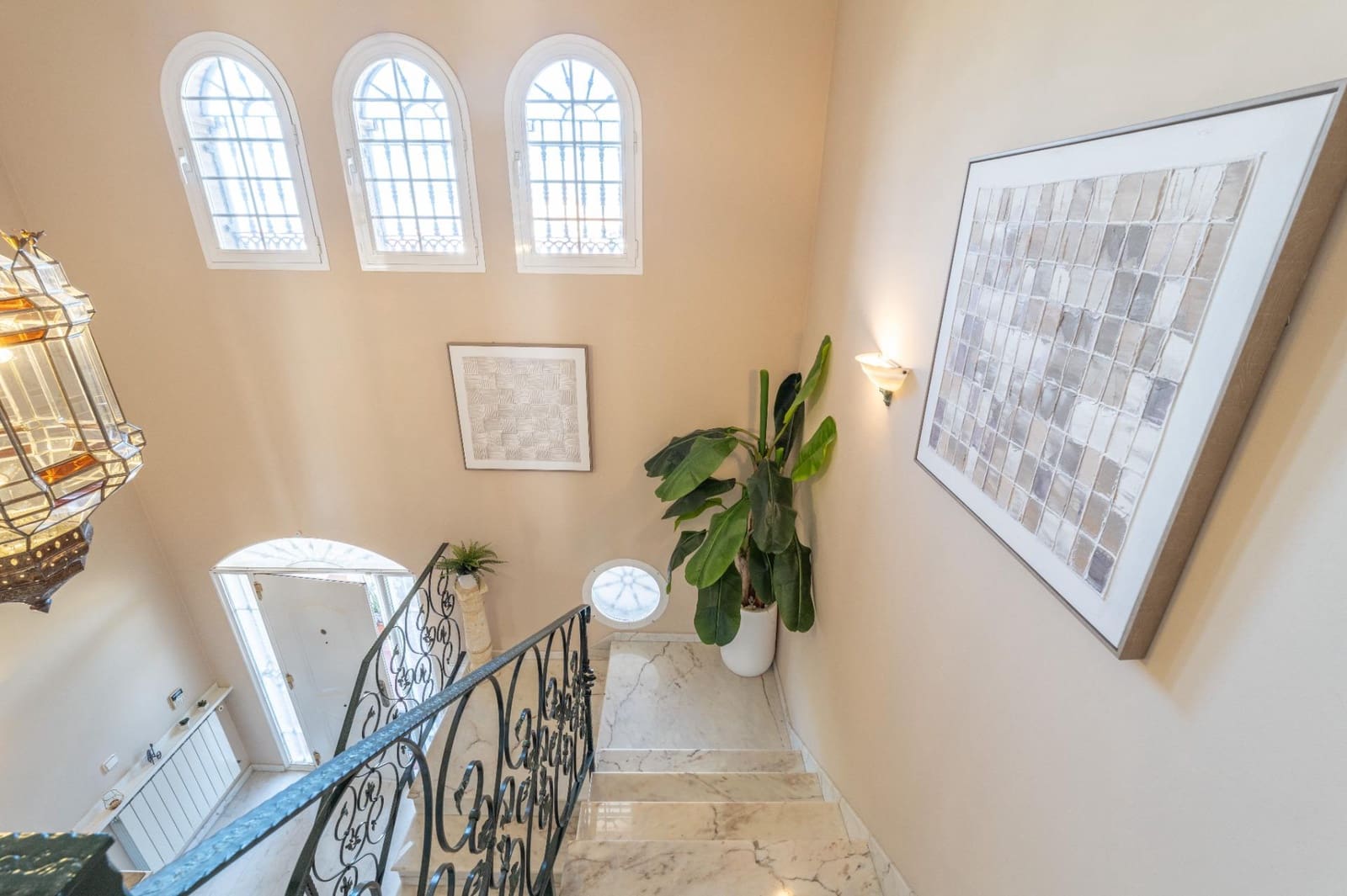 5 sypialnia Willa na sprzedaż w Gojar z basenem garażem - 539 000 € (Ref: 9466075)