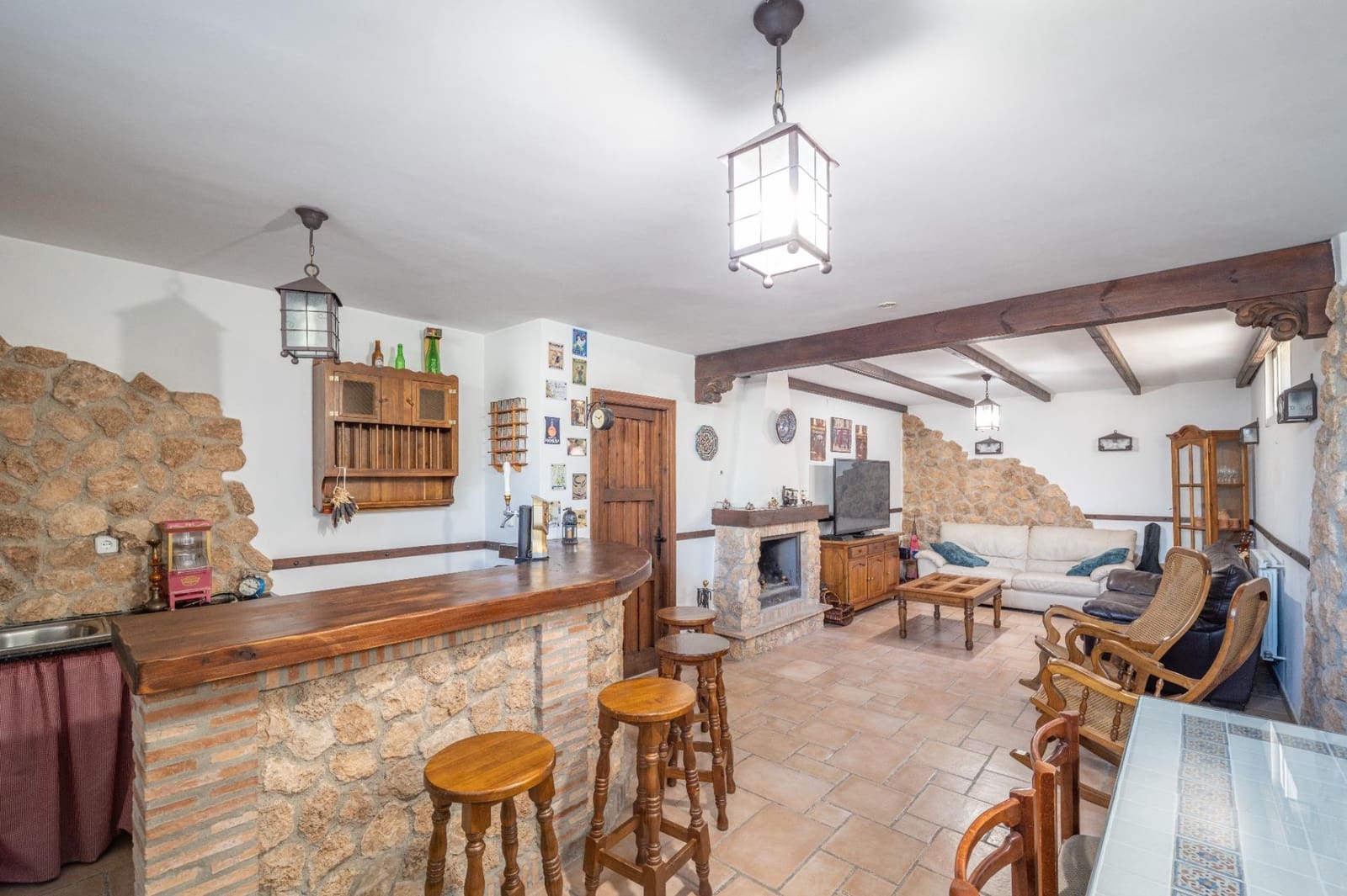 5 sypialnia Willa na sprzedaż w Gojar z basenem garażem - 539 000 € (Ref: 9466075)