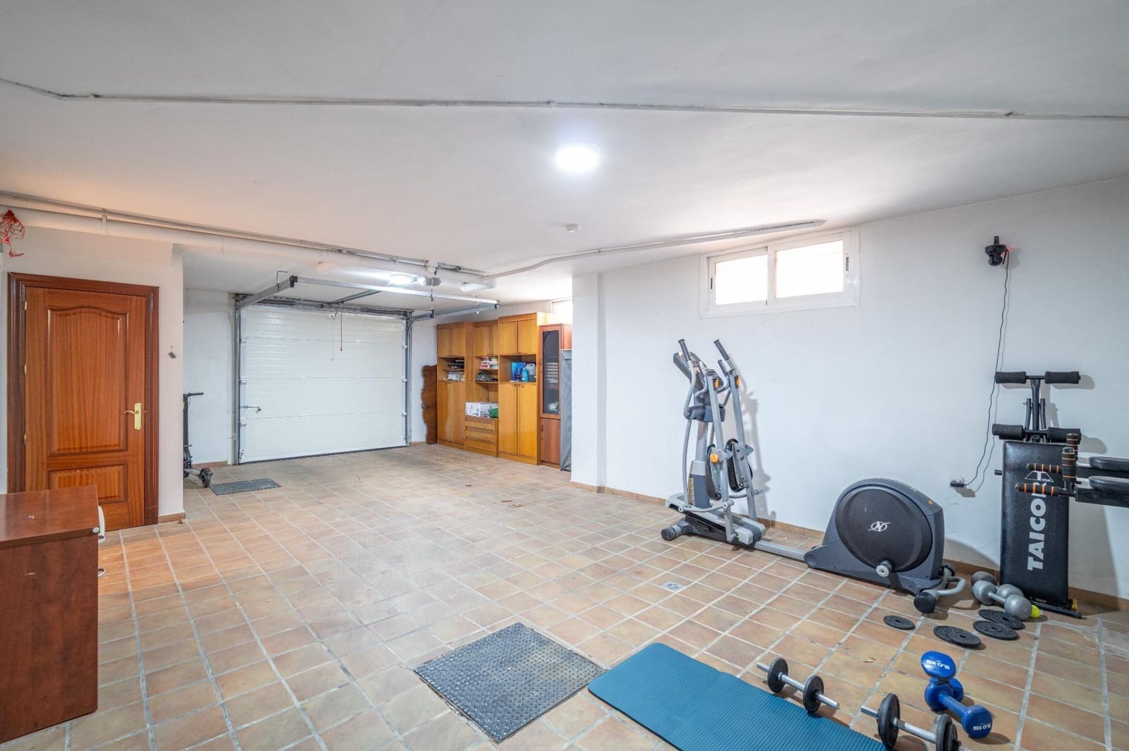 5 sypialnia Willa na sprzedaż w Gojar z basenem garażem - 539 000 € (Ref: 9466075)