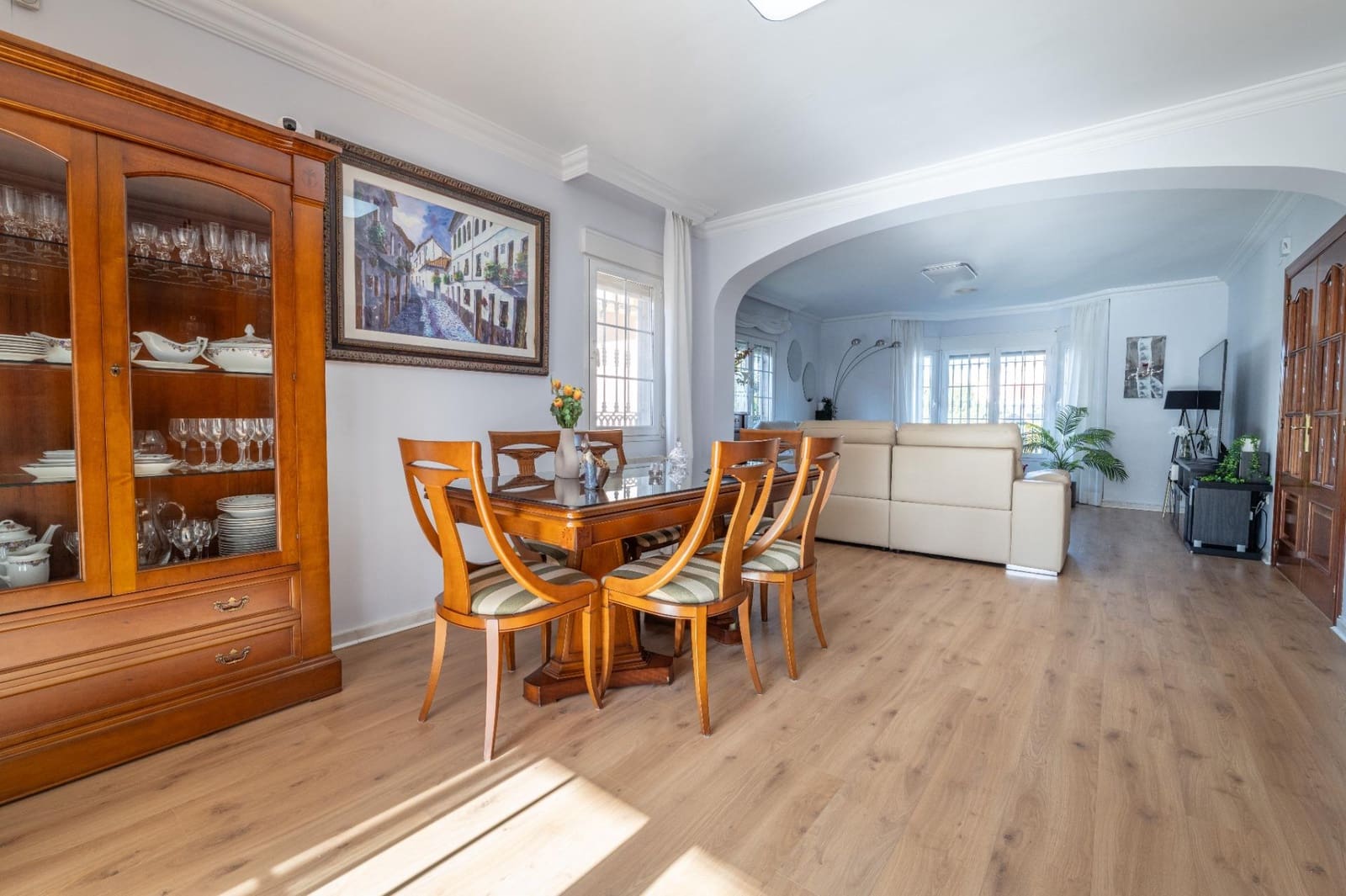 5 bedroom Villa for sale in Gojar with pool garage - € 539,000 (Ref: 9466075)