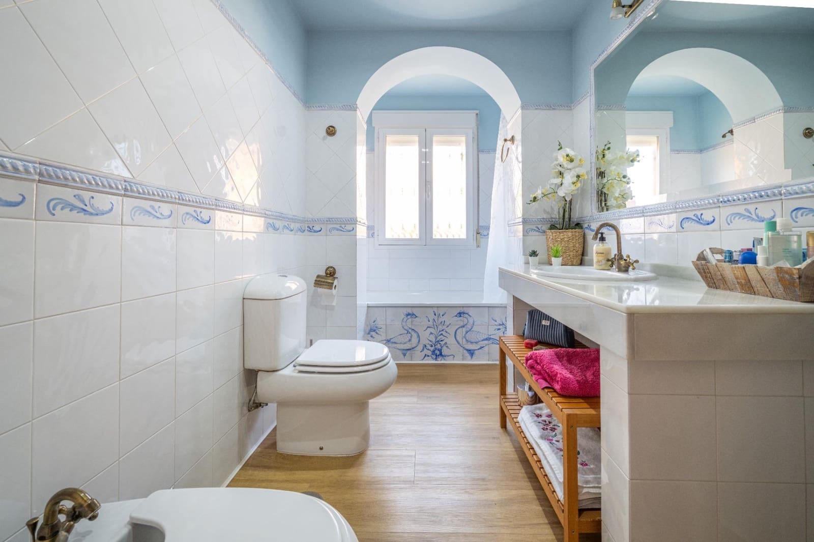 5 bedroom Villa for sale in Gojar with pool garage - € 539,000 (Ref: 9466075)