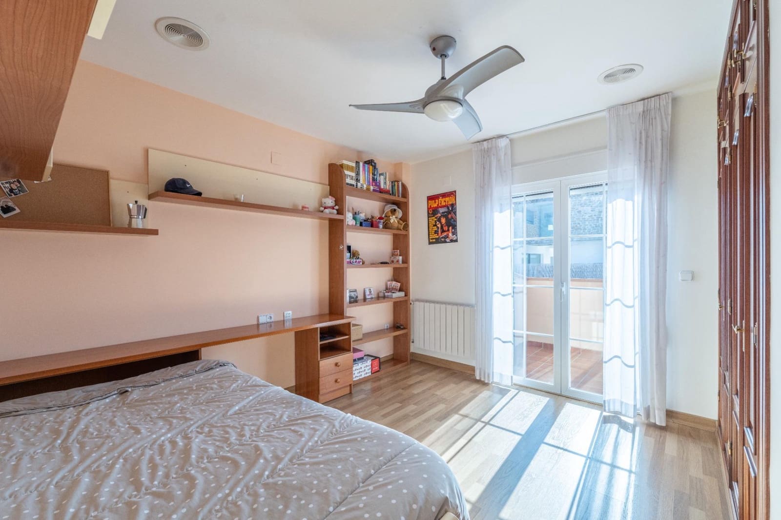 5 bedroom Villa for sale in Gojar with pool garage - € 539,000 (Ref: 9466075)