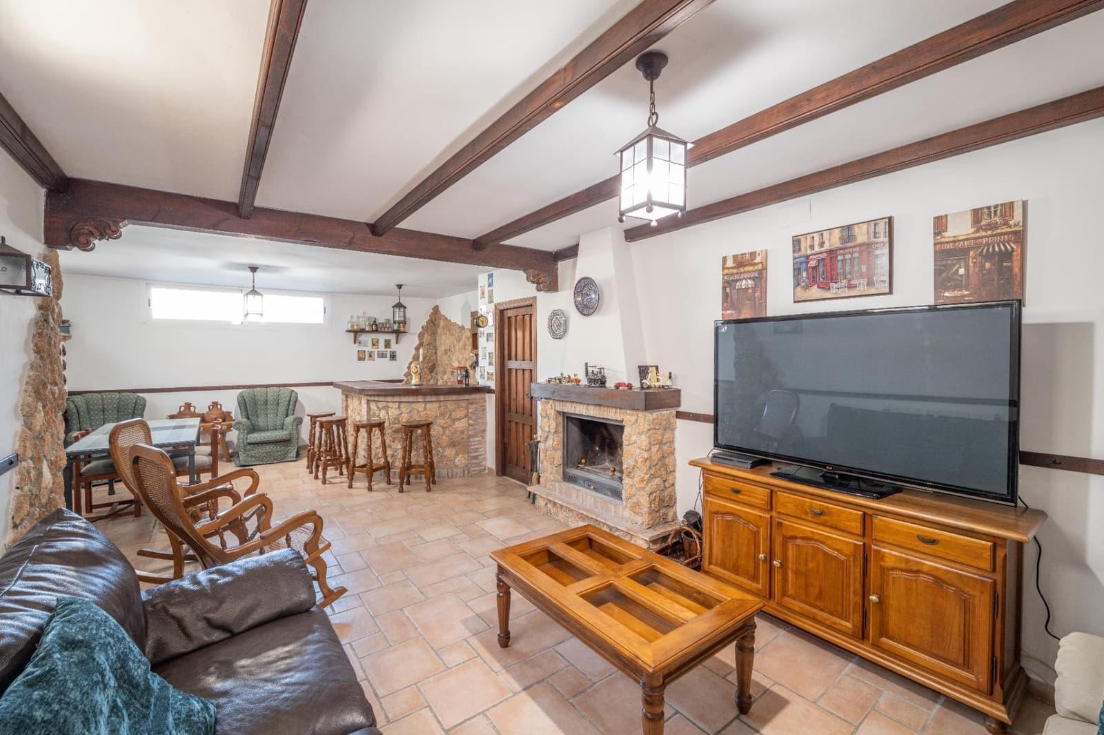 5 bedroom Villa for sale in Gojar with pool garage - € 539,000 (Ref: 9466075)