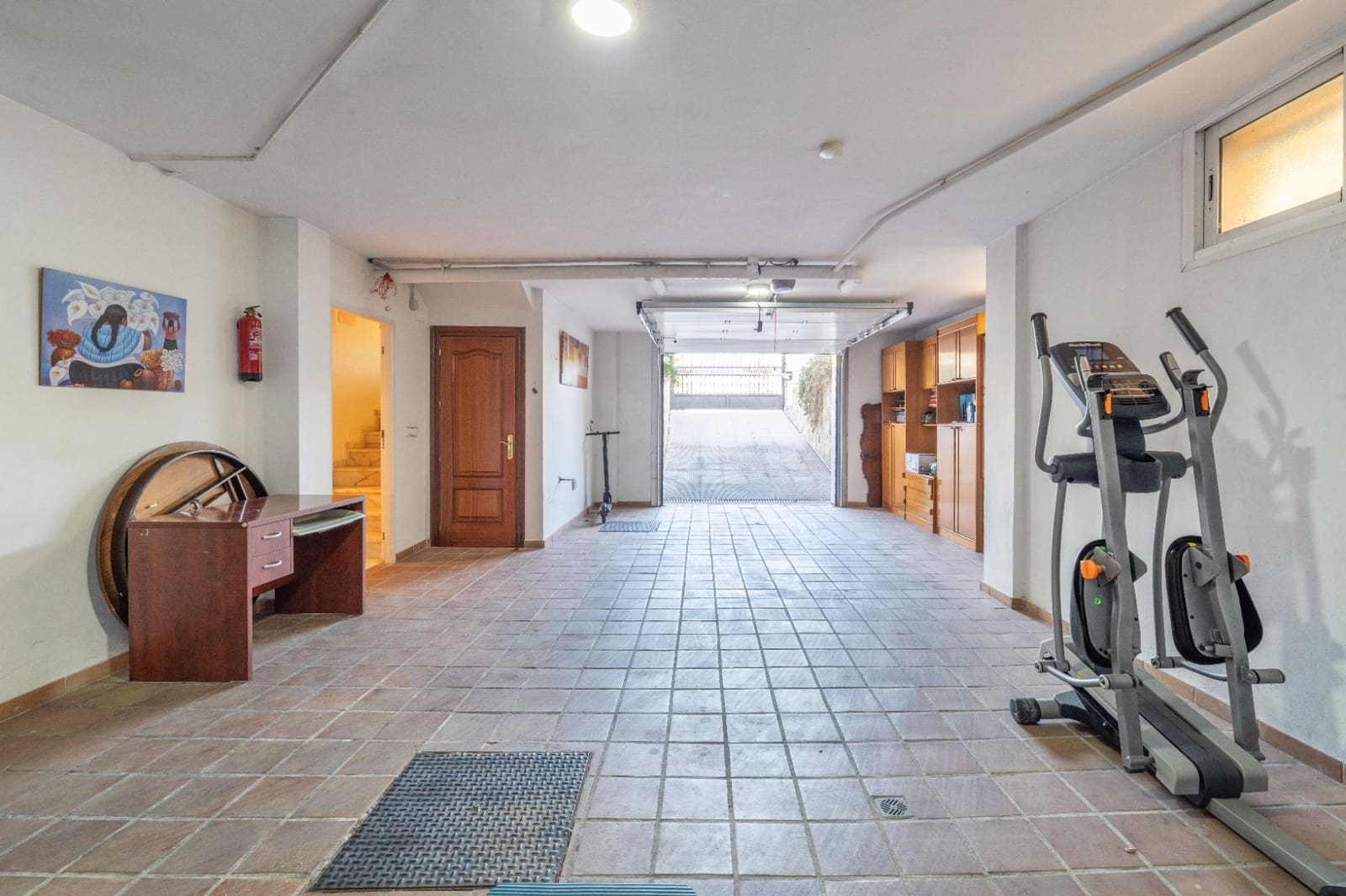 5 bedroom Villa for sale in Gojar with pool garage - € 539,000 (Ref: 9466075)