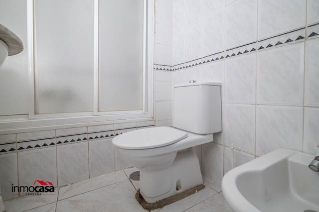 3 sovrum Lägenhet till salu i Centro, Granada stad - 217 000 € (Ref: 9470543)