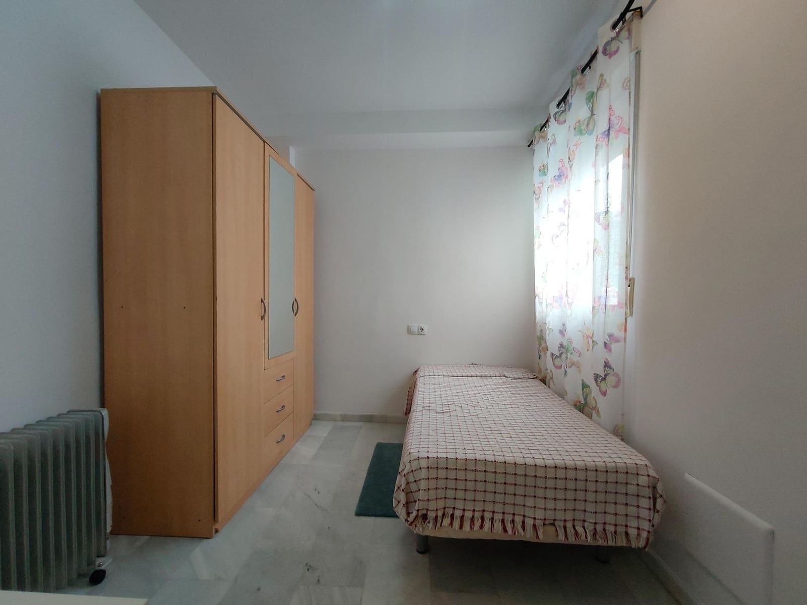 2 quarto Apartamento para arrendar em Churriana de la Vega com garagem - 700 € (Ref: 9474280)