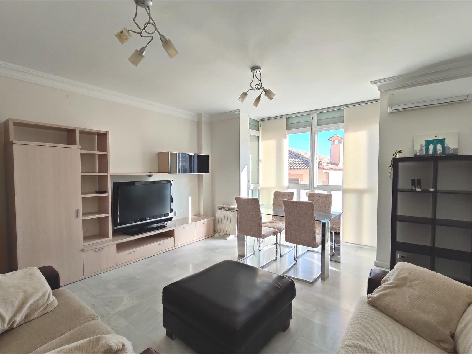 2 quarto Apartamento para arrendar em Churriana de la Vega com garagem - 700 € (Ref: 9474280)