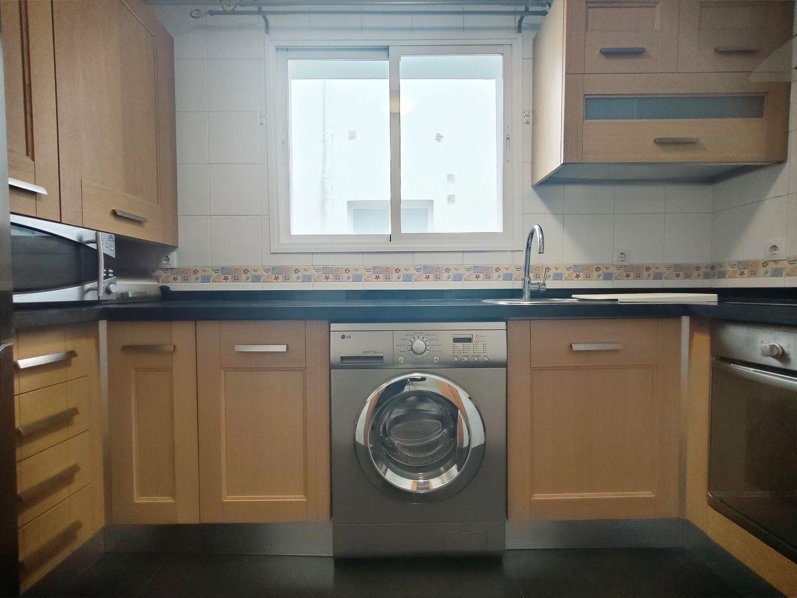 2 quarto Apartamento para arrendar em Churriana de la Vega com garagem - 700 € (Ref: 9474280)