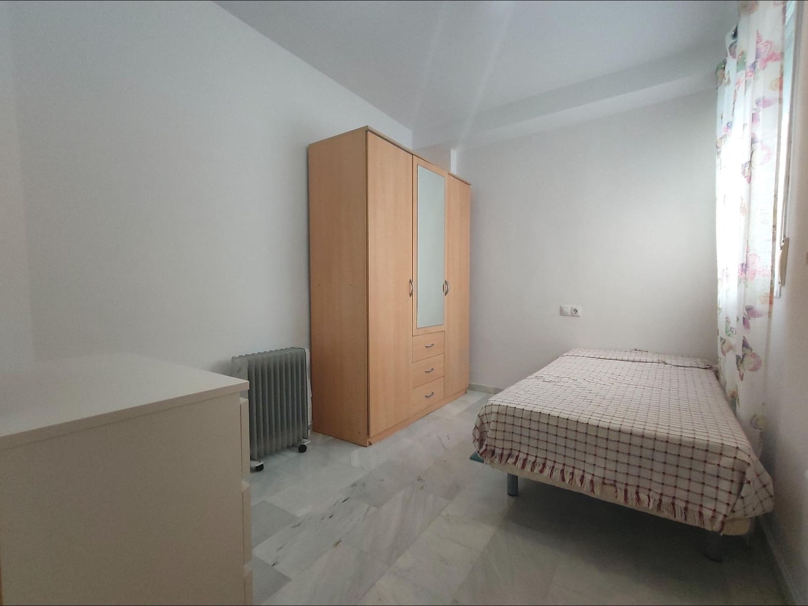 2 quarto Apartamento para arrendar em Churriana de la Vega com garagem - 700 € (Ref: 9474280)