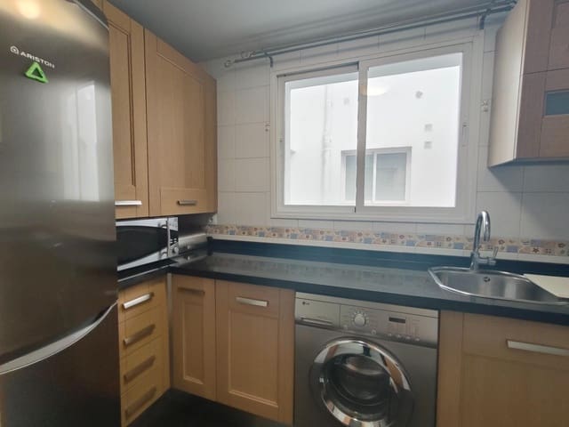 2 slaapkamer Flat te huur in Churriana de la Vega met garage - € 700 (Ref: 9474280)