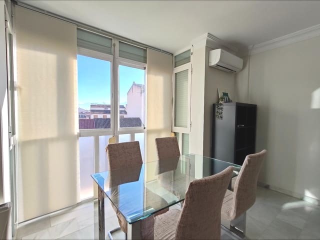 2 slaapkamer Flat te huur in Churriana de la Vega met garage - € 700 (Ref: 9474280)