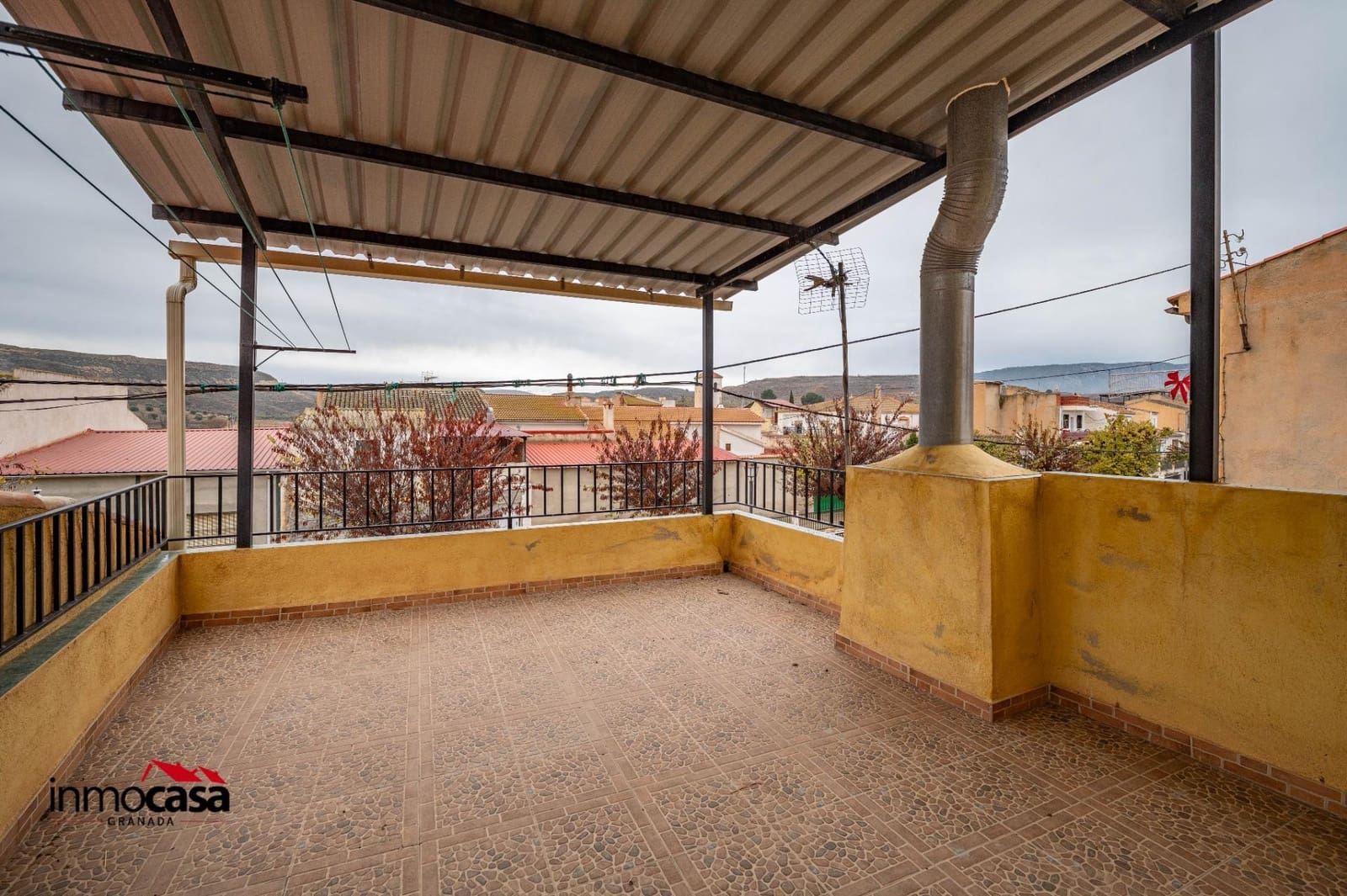 Casa de 2 habitaciones en Huélago en venta - 48.000 € (Ref: 9474973)