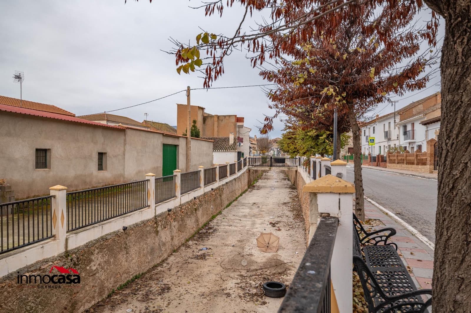 Casa de 2 habitaciones en Huélago en venta - 48.000 € (Ref: 9474973)