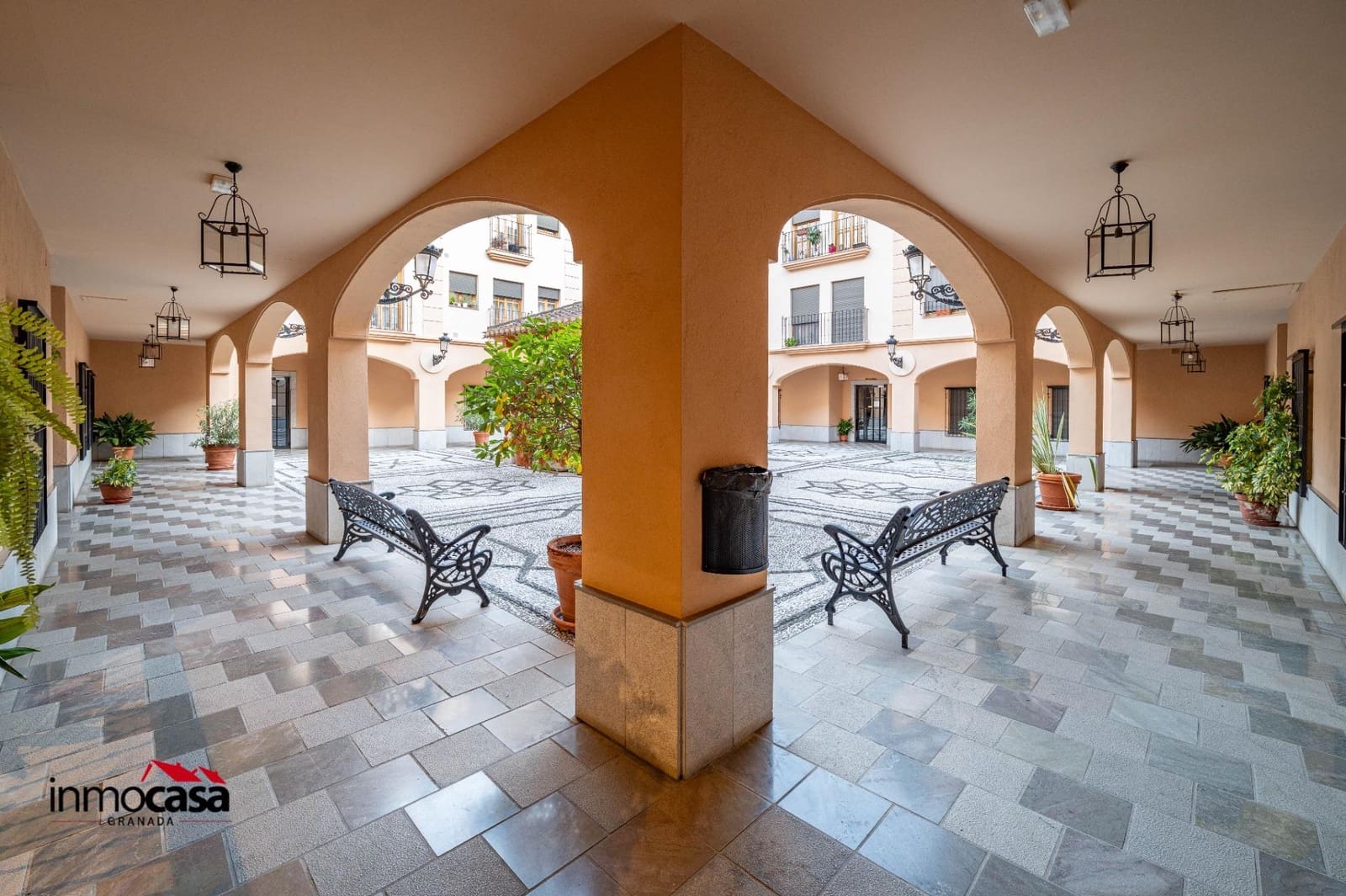 5 bedroom Flat for sale in Granada city - € 425,000 (Ref: 9476223)