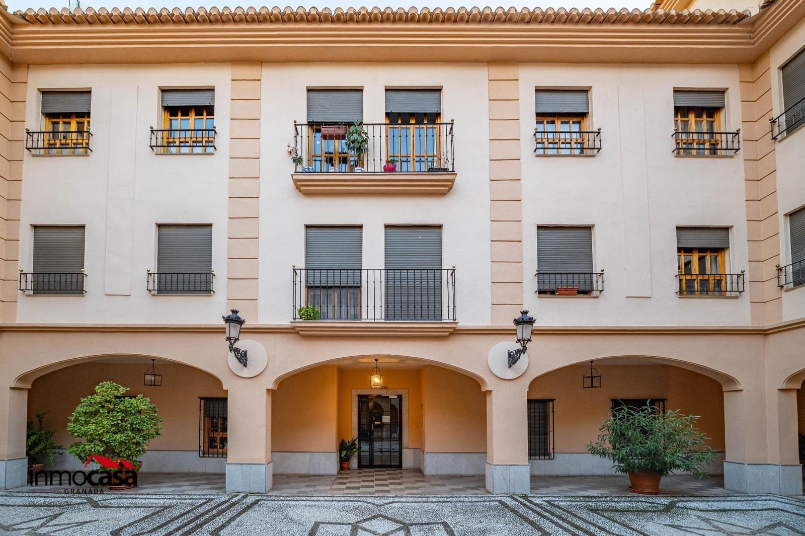 5 bedroom Flat for sale in Granada city - € 425,000 (Ref: 9476223)