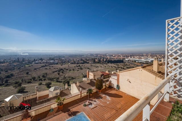 4 camera da letto Villetta a Schiera in vendita in Granada città con garage - 550.000 € (Rif: 9519114)