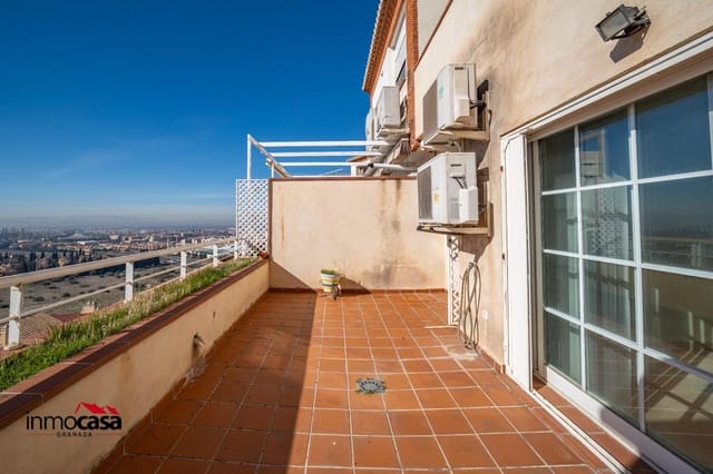 4 camera da letto Villetta a Schiera in vendita in Granada città con garage - 550.000 € (Rif: 9519114)