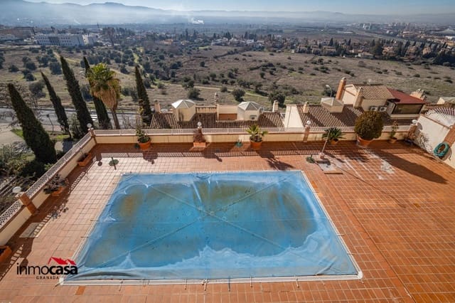 4 camera da letto Villetta a Schiera in vendita in Granada città con garage - 550.000 € (Rif: 9519114)