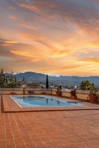 4 soverom Rekkehus til salgs i Granada by med garasje - € 489 000 (Ref: 9519114)