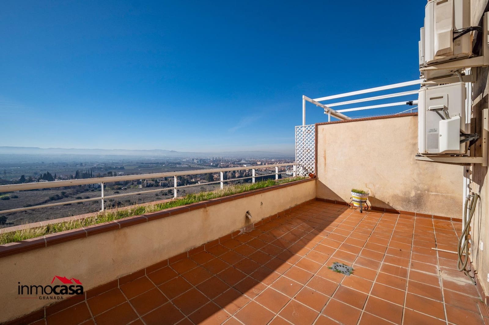 4 bedroom Terraced Villa for sale in Granada city with garage - € 489,000 (Ref: 9519114)