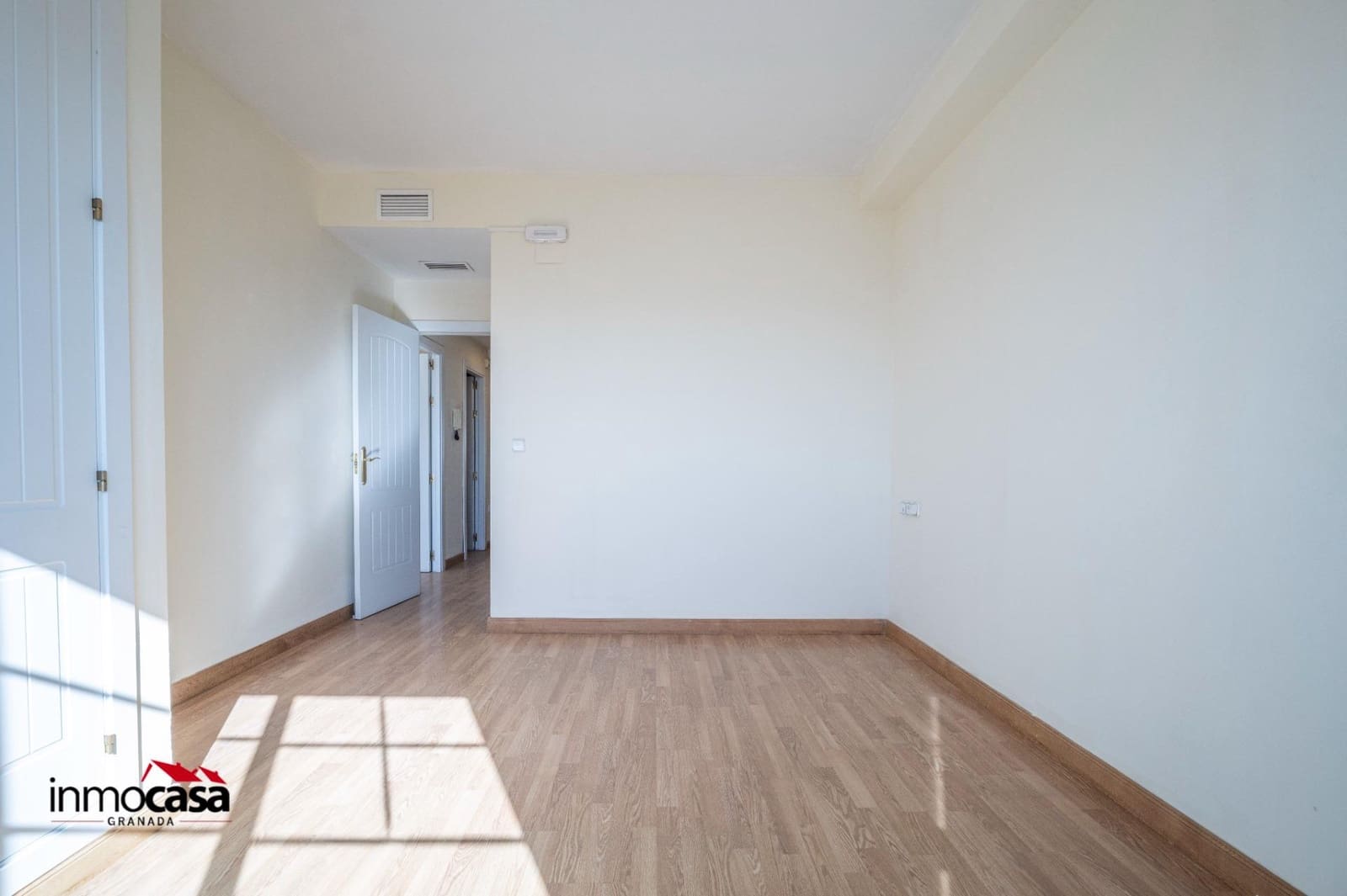 4 bedroom Terraced Villa for sale in Granada city with garage - € 489,000 (Ref: 9519114)