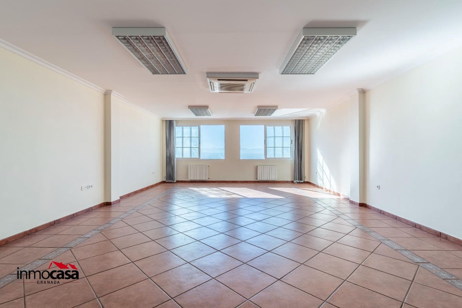 4 bedroom Terraced Villa for sale in Granada city with garage - € 489,000 (Ref: 9519114)
