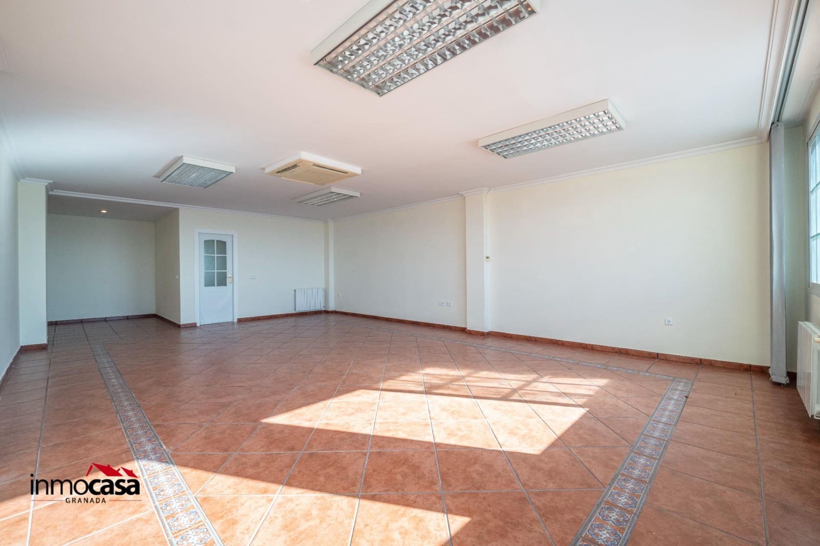 4 bedroom Terraced Villa for sale in Granada city with garage - € 489,000 (Ref: 9519114)
