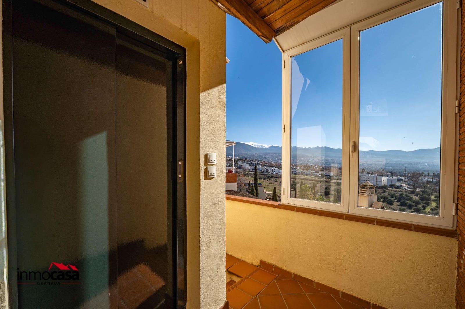 4 bedroom Terraced Villa for sale in Granada city with garage - € 489,000 (Ref: 9519114)