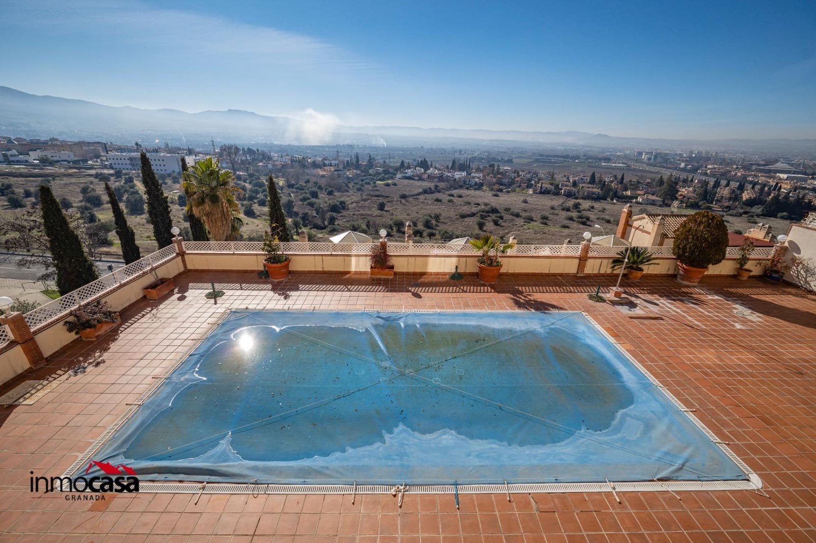 4 bedroom Terraced Villa for sale in Granada city with garage - € 489,000 (Ref: 9519114)